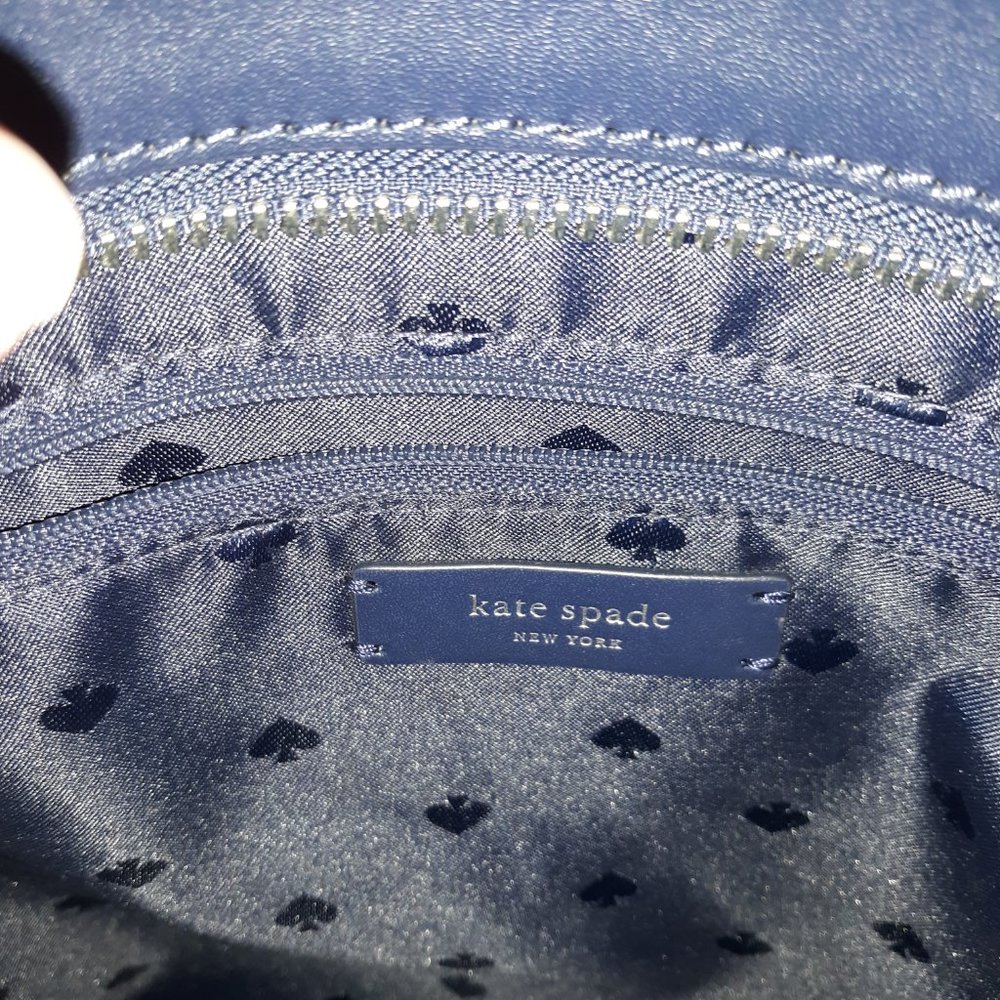 Kate Spade New York Janie medIum blue & white striped leather tote with charm - Picture 4 of 10
